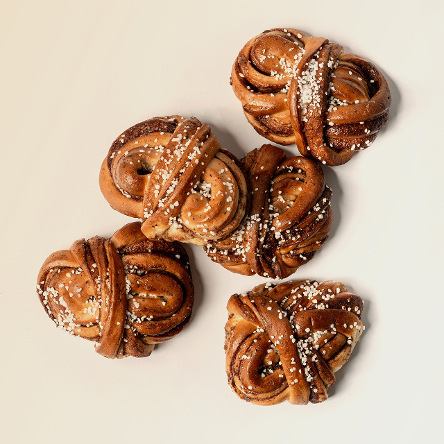 Köp 5 betala för 4 i gruppen Alla produkter / Fikabröd hos Morgonexpressen (set-gateau-5stkanelbullar)