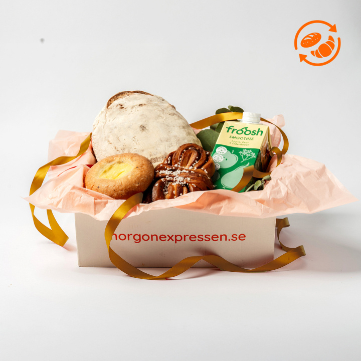 Gåvopaketet - Prenumeration i gruppen Alla produkter / Prenumerationer hos Morgonexpressen (set-gateau-gavopaketetpre)